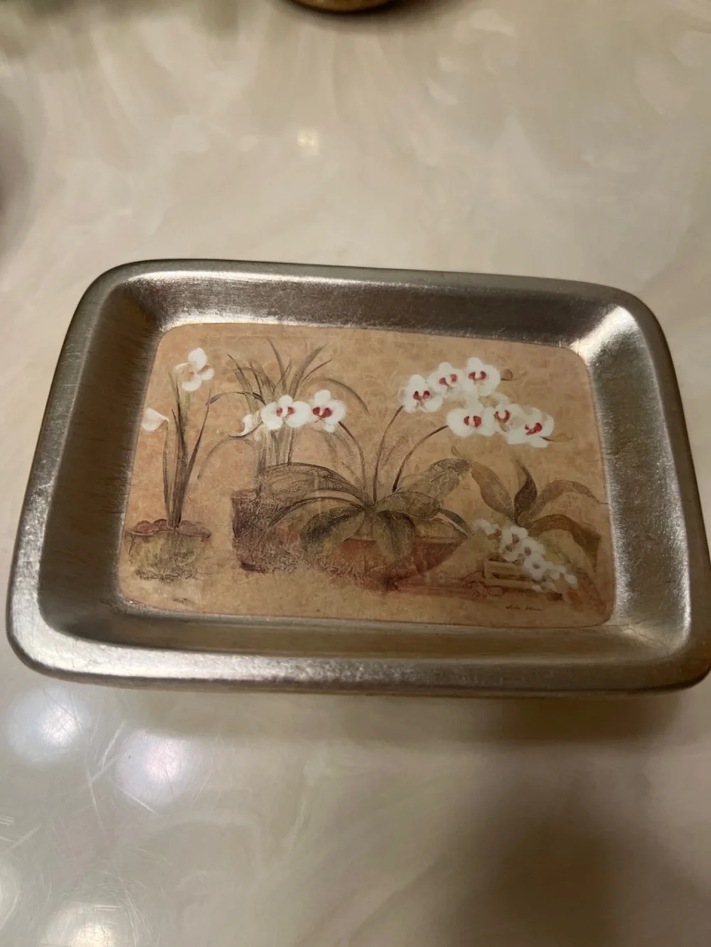 Orchid Accent Soap Dish in Metallic Silver and Cream Finish - Unbranded - Picture 2 of 4